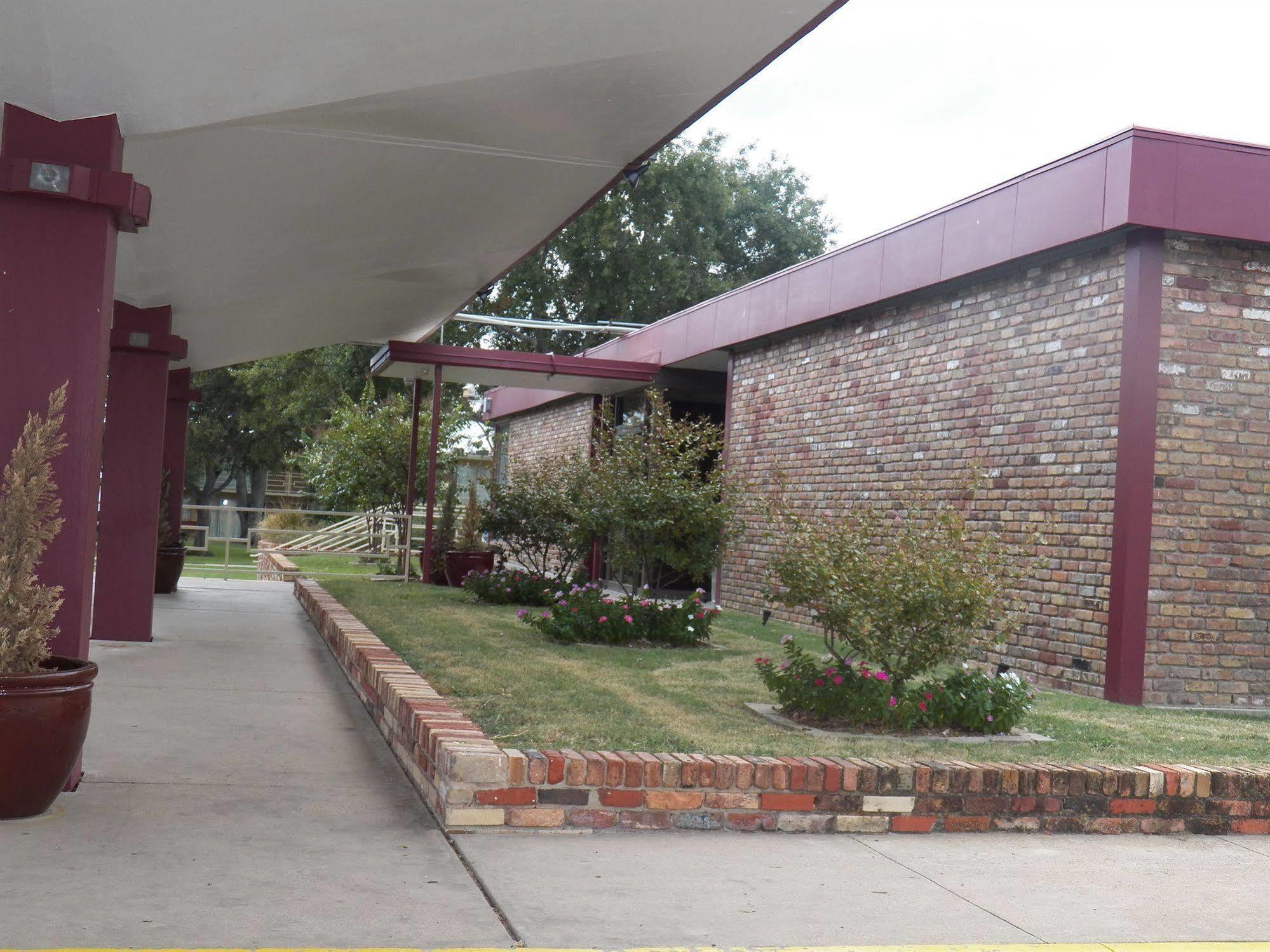 University Inn Bryan Exterior foto